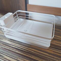 ニトリ　水切りカゴ