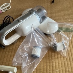 美品ダニ退治布団叩きクリーナーUVライト付きの画像