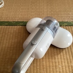 美品ダニ退治布団叩きクリーナーUVライト付き