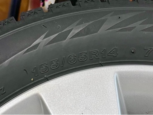 VRX2【2021年製】155/65R14スタッドレスタイヤ8〜9部山&スズキ純正アルミホイール 