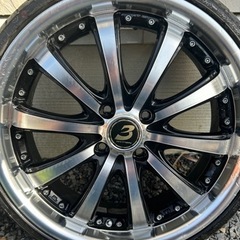 車のパーツ タイヤ、ホイールの画像