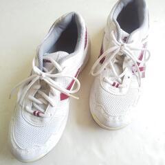 体育館シューズ　バスケ　バレー　卓球など　26.5cm