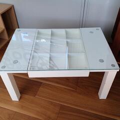 引き出し付きテーブルの画像