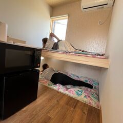 タイニーハウス　コンテナハウス　スーパーハウス　コテージ　グランピング　移動できる小さな家（へや）アパートメントの画像