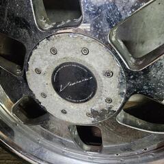 車のパーツ タイヤ、ホイールの画像