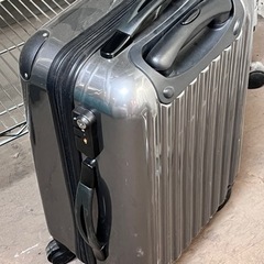 キャリーケースの画像