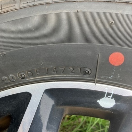 車のパーツ タイヤ、ホイール