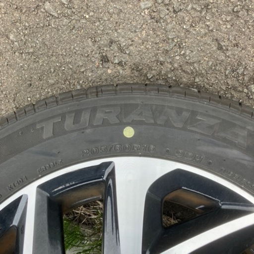 車のパーツ タイヤ、ホイール