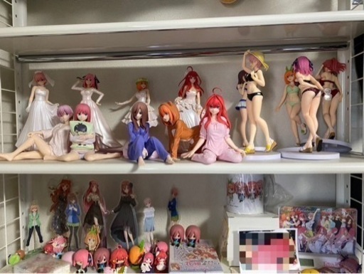 上の段　五等分の花嫁　水着　パジャマ　ウエディング　おもちゃ フィギュア