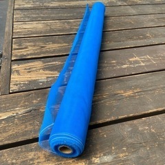網戸の網　ブルー　
長さ結構あると思いますの画像