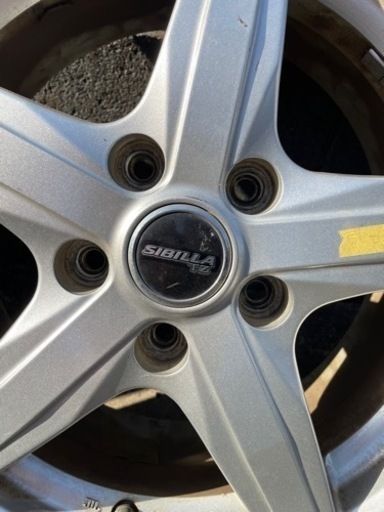 車のパーツ タイヤ、ホイール