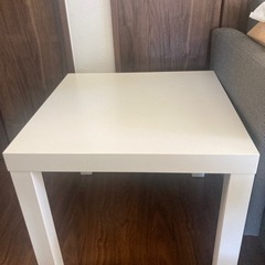 IKEAテーブル