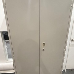 あげます！【TOYO鍵付きキャビネット】