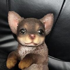 可愛いチワワの子犬の置物　の画像