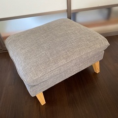 オットマン　脚の取り外し可能