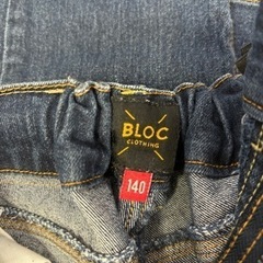【最終価格】BLOC キッズ用ジーンズ 140の画像