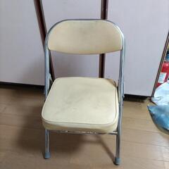小型折りたたみイス