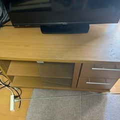 テレビ台　収納付き