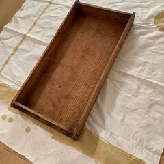 木箱（ハーブなどを乾燥させるのに使っていました）