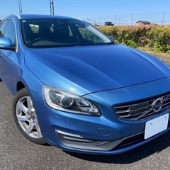 ボルボ・V60★追突回避軽減ブレーキ★黒革電動シート＆ヒーター★...