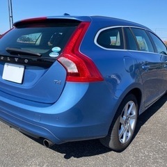 ボルボ・V60★追突回避軽減ブレーキ★黒革電動シート＆ヒーター★レーダークルコン★レーンキーピング★ブラインドスポット★車検残長いの画像