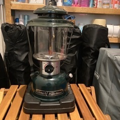 コールマン　ガソリンランタン　キャンプ
