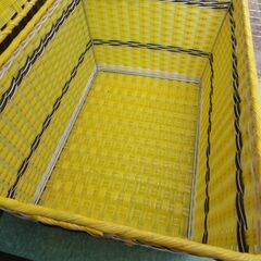 レトロな衣料入れ【中古品】の画像