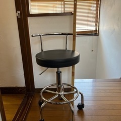 家具 椅子 ハイチェア　４脚売りますの画像