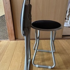 折りたたみ丸パイプ椅子　
家具 椅子 ハイチェアの画像