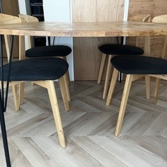 ダイニングテーブル 135x90.6x70.5cmの画像
