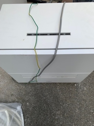 家電　食洗機　食器洗い乾燥機　2022年製　NP-TA4 　（05.11）