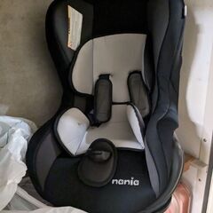 naniaチャイルドシート　ベビーシート