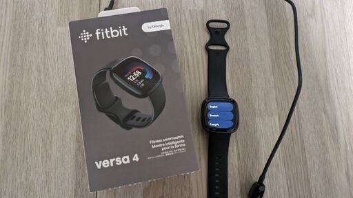 【受け渡し予定者決定】【再々値下げ】fitbit versa4　スマートウォッチ