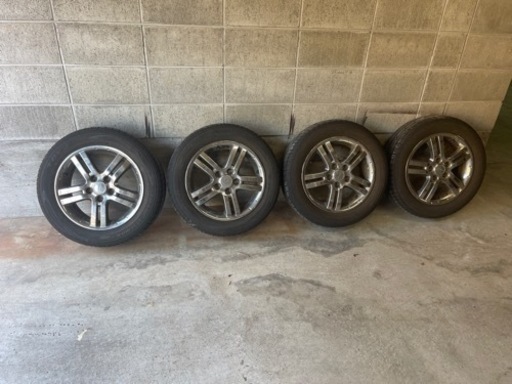 車のパーツ タイヤ、ホイール