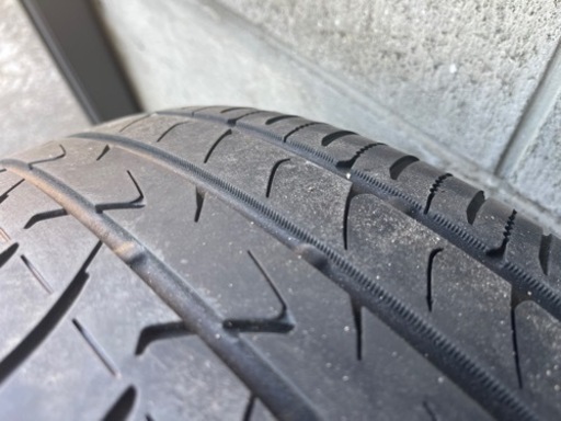 車のパーツ タイヤ、ホイール