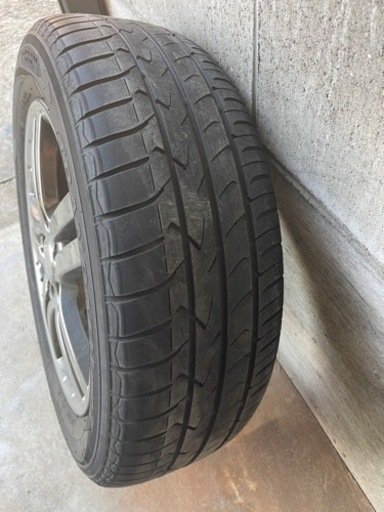 車のパーツ タイヤ、ホイール