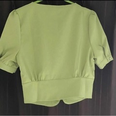 レディース服ハイウェスト　短丈スクエアネック　トップス/シャツブラウス(ライトグリーン)の画像