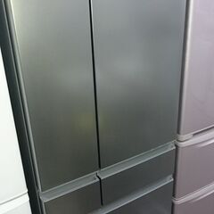 （2024.7.25　お買い上げありがとうございます。）パナソニック　６ドア冷蔵庫５１３L　２０２１年製　NR-F516MEX　69ｃｍ幅　質量108㎏　真ん中野菜室　自動製氷付き　グレー　高く買取るゾウ八幡東店の画像