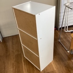 カラーボックス(白)【町田市再生家具】0511 Aの画像