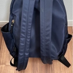 【一部破損】リュックネイビー　バッグ バッグ リュックサックの画像