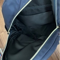【一部破損】リュックネイビー　バッグ バッグ リュックサックの画像