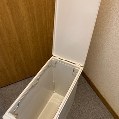 【お渡し決まりました】無印のゴミ箱、パスタ鍋の画像