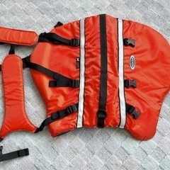 モンベル 犬用ライフジャケットの画像