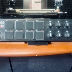 AKAI Professional LPD8 ラップトップ・パッ...