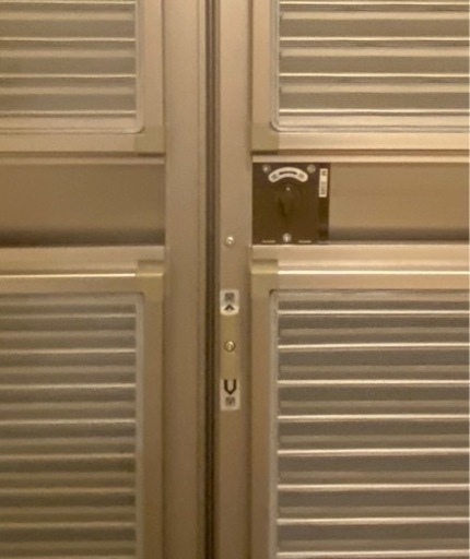 アルミ玄関網戸 ルーバー可動式 鍵付き