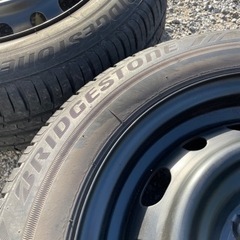 車のパーツ タイヤ、ホイールの画像