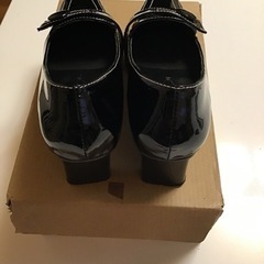 高級靴レガータ22万円パンプスの画像