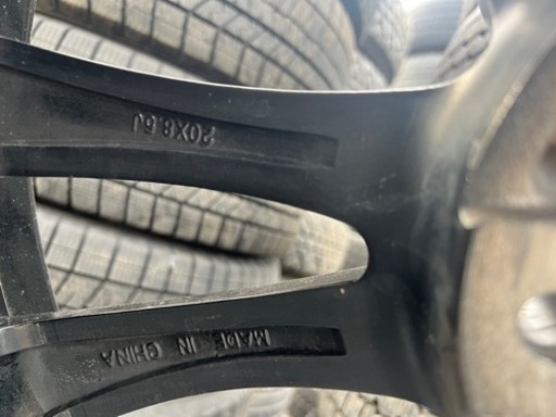 車のパーツ タイヤ、ホイール