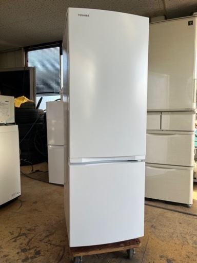 近隣送料無料!! 2023年製!! TOSHIBA 2ドア冷蔵庫 右開き 170L GR-U17BS 家電 キッチン家電 冷蔵庫