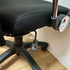 【引き取り限定】背中がムレにくいハイバックチェア ブラックの画像